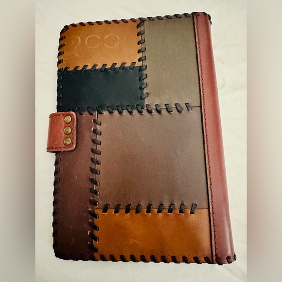 Patricia Nash All leather patchwork leather planner - Picture 2 of 10